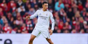 Real Madrid enfrenta Champions League sem lateral direito titular