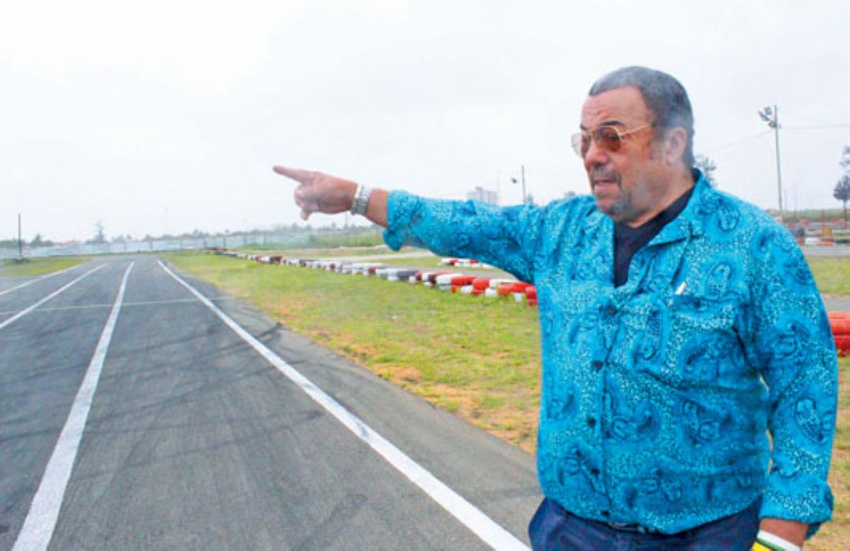 António Marques homenageado - Jornal Notícias