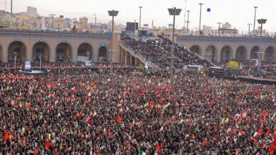 Líderes do Irão participam de oração em homenagem a Ali Khamenei, sem a presença do novo guia supremo