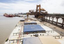 Minérios pesados retidos no Porto de Chongoene