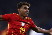 Lamine Yamal cala críticos com atuação digna do título de craque no Barcelona