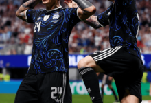 Argentina vira sobre a Inglaterra nos acréscimos e garante vaga na final da Copa do Mundo