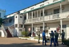 Greve prejudica atendimento público no município de Quelimane