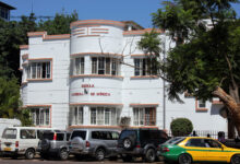 Chefe do Estado inteira-se do funcionamento da Escola Nacional de Música