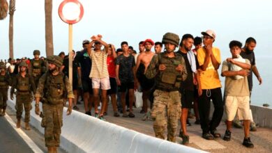 Polícia espanhola calcula 73.500 saídas de Ceuta e confirma 71 mortos