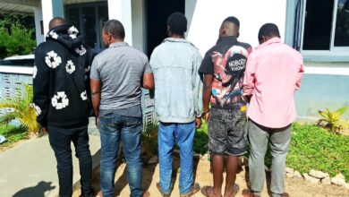 Cinco detidos por roubo de 28 telemóveis em Inhambane