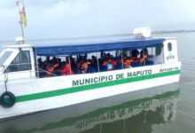 Embarcação Ribwene inoperacional por mau tempo