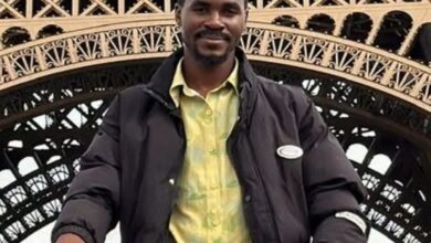 Nicolau de Jesus declama no “Poetry Africa” em Durban
