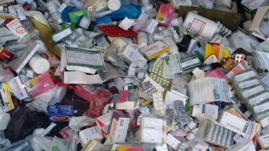 Funcionários detidos por venda ilegal de medicamentos