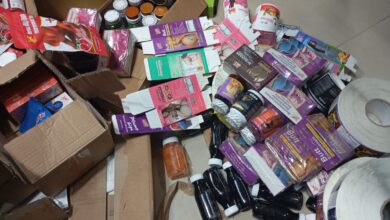 Apreendidos produtos farmacêuticos num supermercado na capital