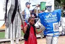 FACIM-2026: Estátuas humanas atraem adultos e crianças