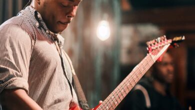 Guitarrista Michael Sululo actua no Mbenga Live Session
