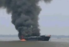 Quarenta pessoas resgatadas no incêndio da embarcação que fez três mortos