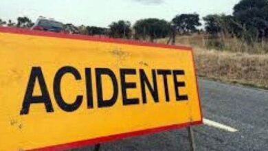 Camião tomba na N1 em Cumbana